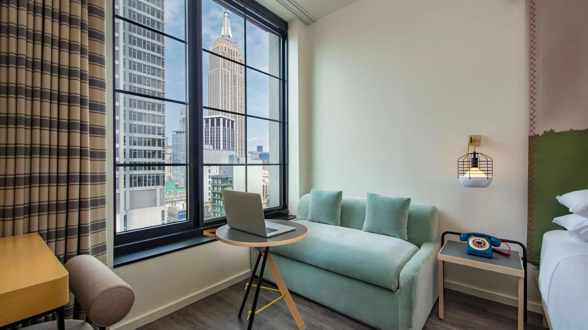 Moxy Nyc Chelsea Hotel New York 4*,
