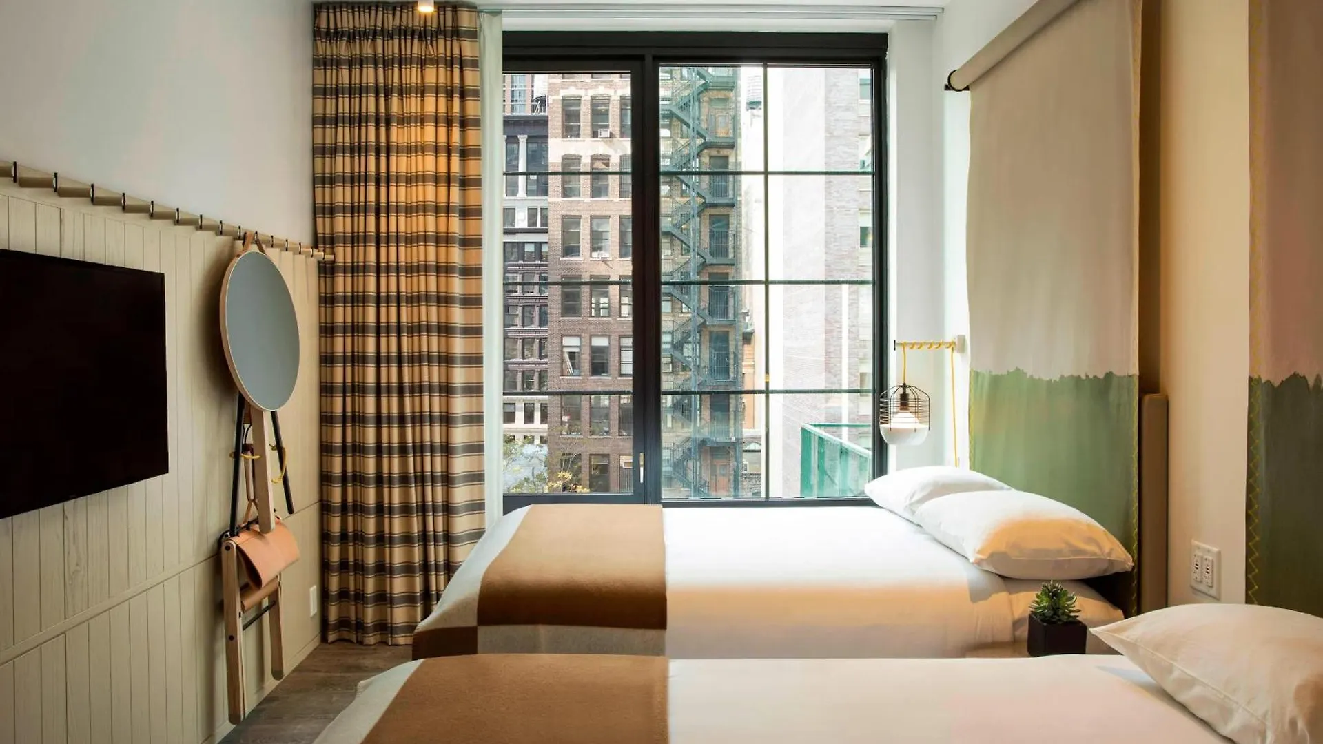 Moxy Nyc Chelsea Hotel New York