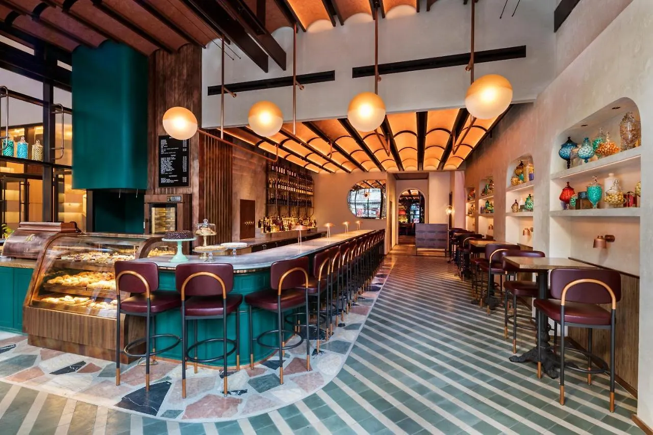 Moxy Nyc Chelsea Hotel New York