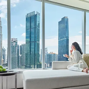 traders-hotel-kuala-lumpur.kualalumpurs-hotels.com/
