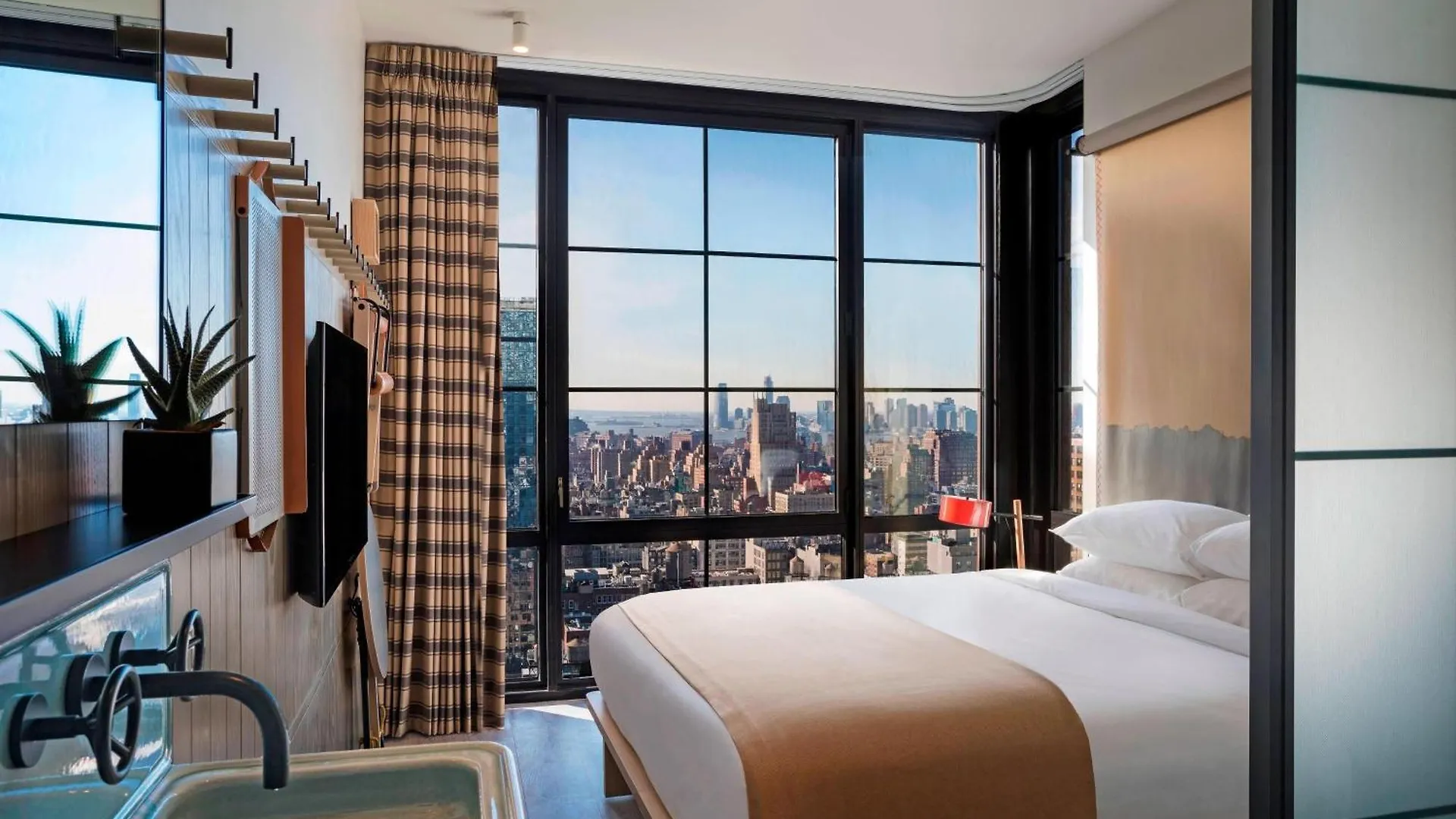 ****  Moxy Nyc Chelsea Hotel New York USA