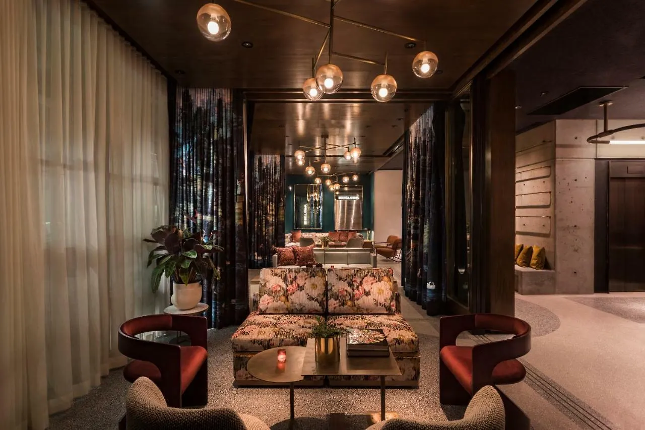 Moxy Nyc Chelsea Hotel New York