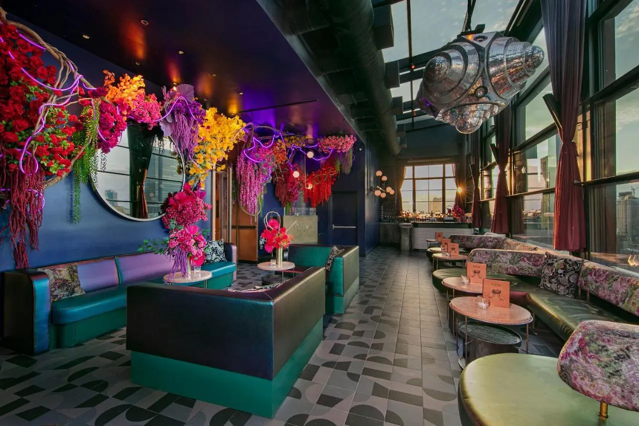 Moxy Nyc Chelsea Hotel New York